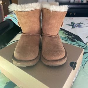 Toddler size 8 tan Ugg boots